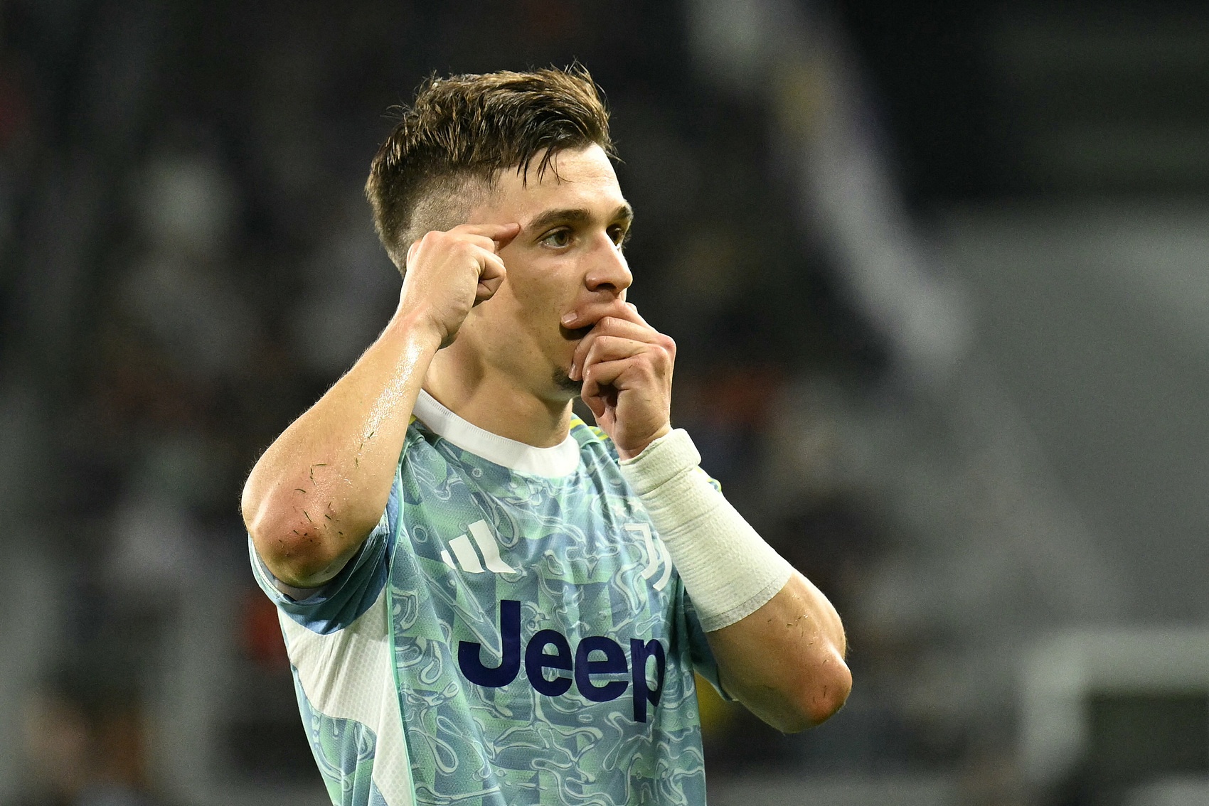 kaiyun sports-玻璃人化？小孔塞桑肌肉超负荷，本赛季已经第5次伤停