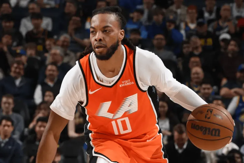 开云官方直播-加兰全场出战26分钟，17投仅6中、三分5中1得到15分6助攻