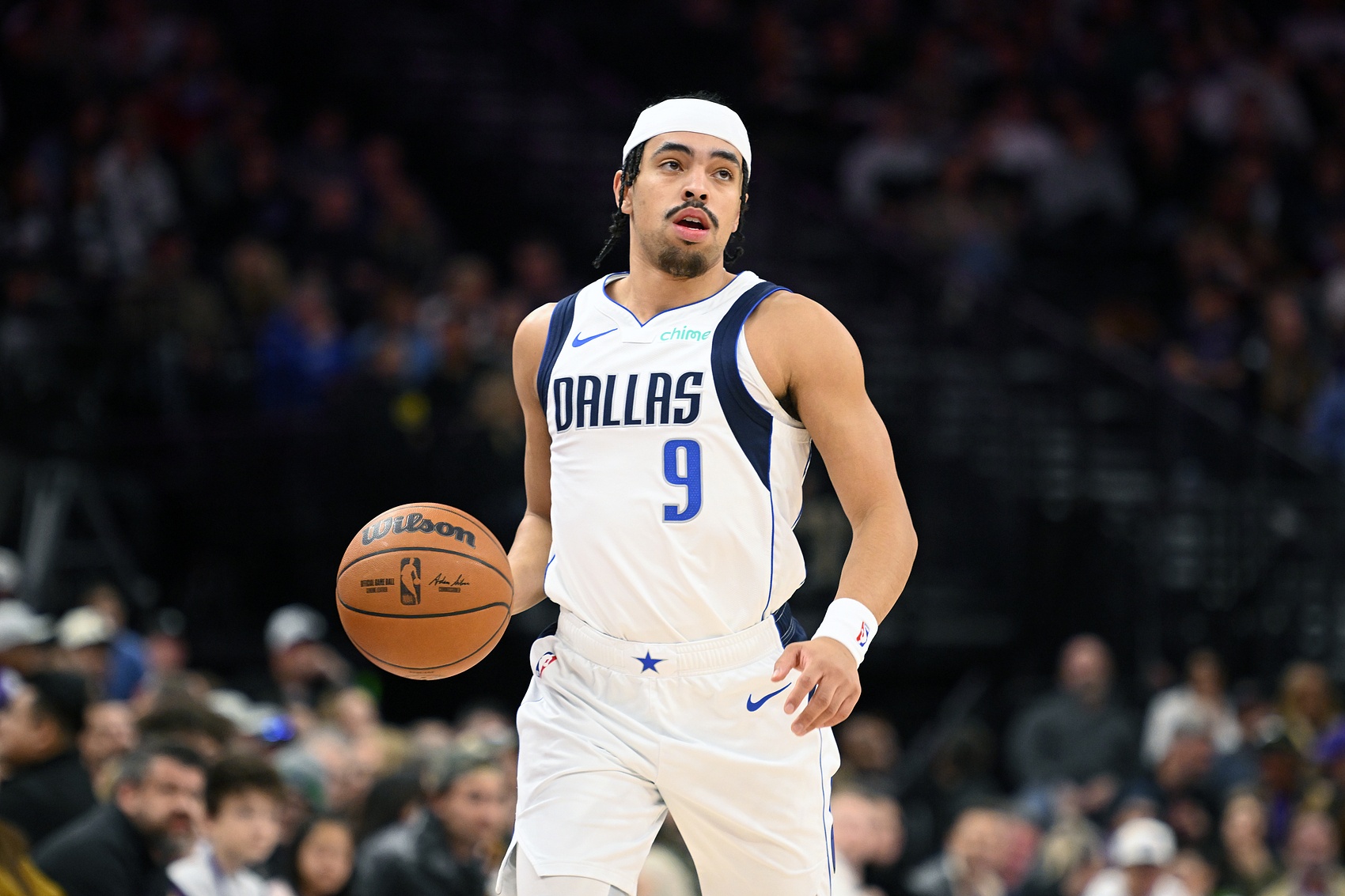 未来可期！瑞安·内姆哈德11中6砍15分9板23助 助攻&amp;篮板均新高